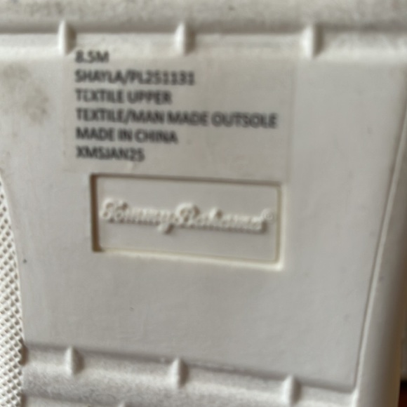 New Tommy Bahama White Knit Women's Sneakers Size 8.5 - Picture 4 of 6